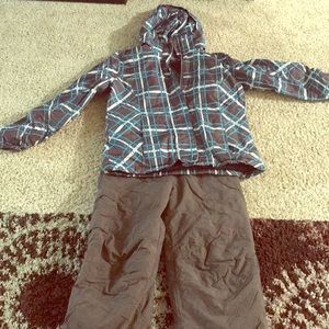 Women ski suits, top and bottom.. barely use